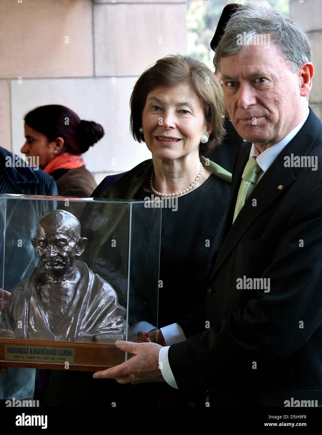 German Federal President Horst Koehler (R) and his wife, Eva Luise (L ...