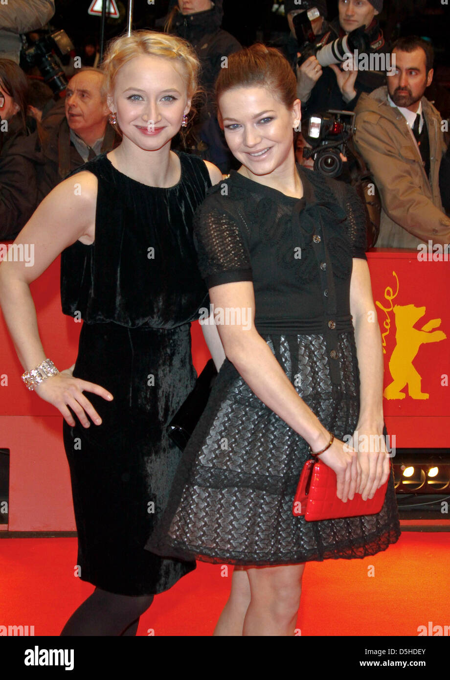 German actresses Anna Maria Muehe (L) and Hannah Herzsprung (R) arrive at the opening of the 60th Berlinale international film festival at Berlinale Palast in Berlin, Germany, 11 February 2010. Photo: Hubert Boesl Stock Photo