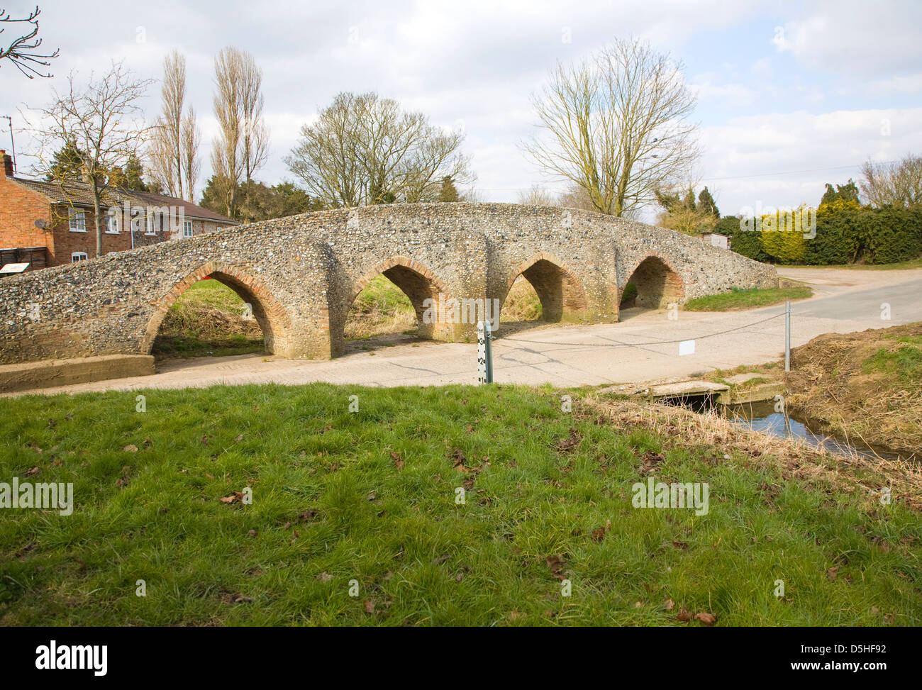 Medieval packhorse bridge at Moulton, Suffolk, England Stock Photo Alamy