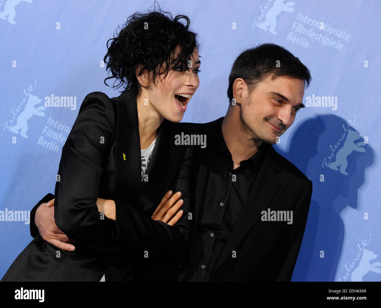 Croatian actress Zrinka Cvitesic (L) and Croatian actor Leon Lucev attend the photocall of the movie 'On the path' (Na putu) during the 60th Berlinale International Film Festival in Berlin, Germany, Wednesday, 18 February 2010. The festival runs until 21 Febuary 2010. Photo: TIM BRAKEMEIER Stock Photo