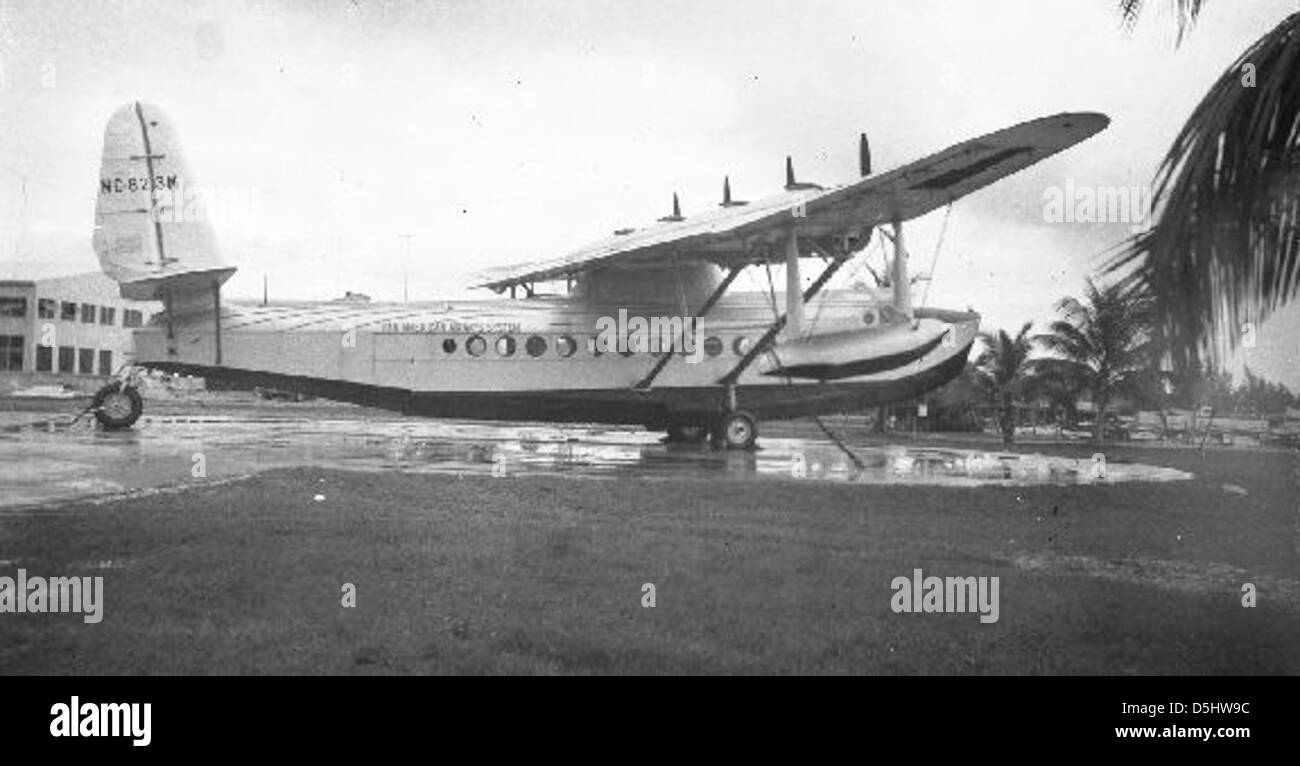 Sikorsky s 42 hi-res stock photography and images - Alamy Sikorsky s 42 hi-res stock photography and images - Alamy