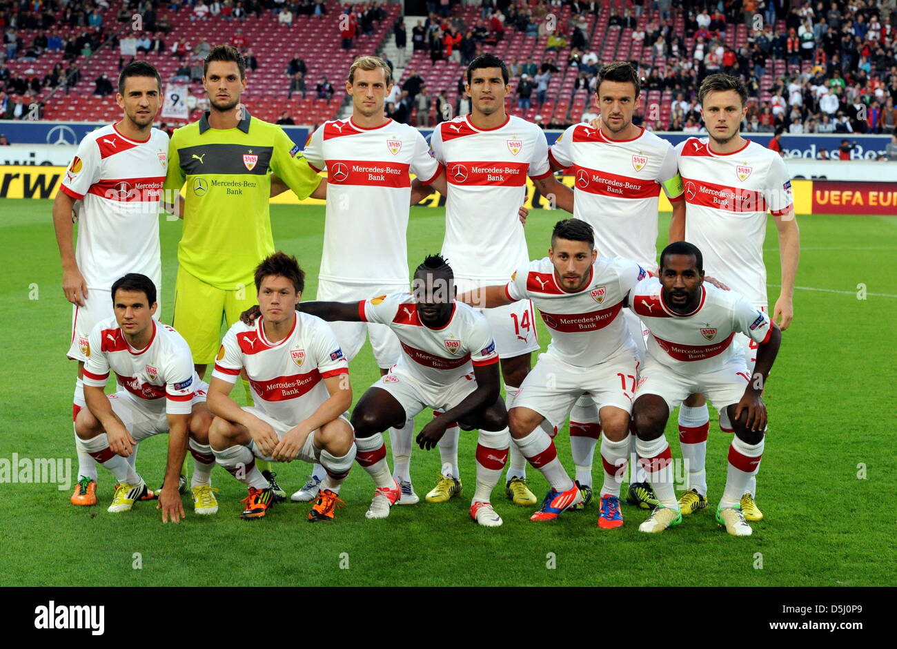 Steaua Bucharest Line Up Against VfB Stuttgart Editorial Stock Image -  Image of bombs, header: 32264489