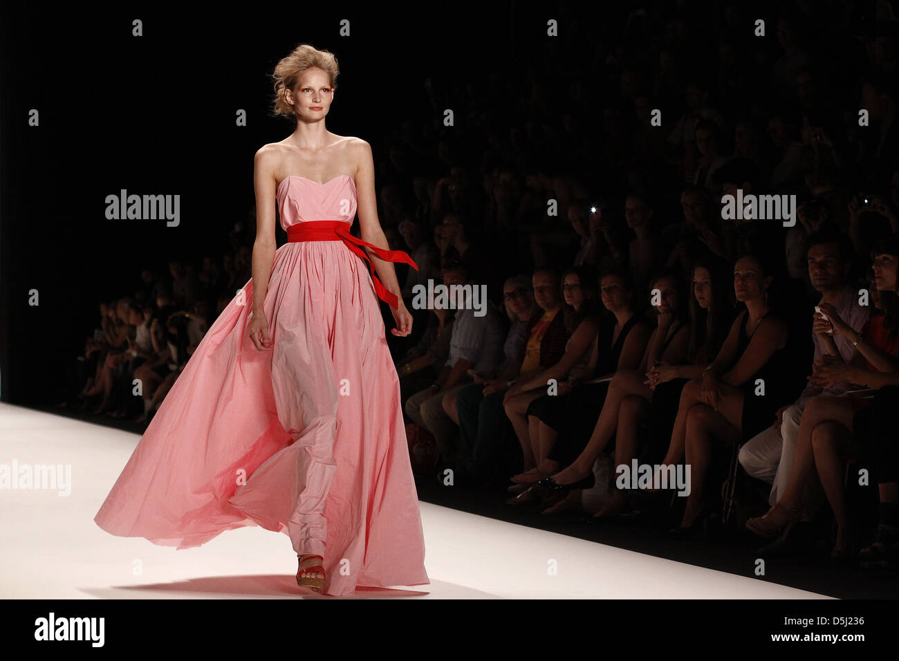Minx front row hi-res stock photography and images - Alamy