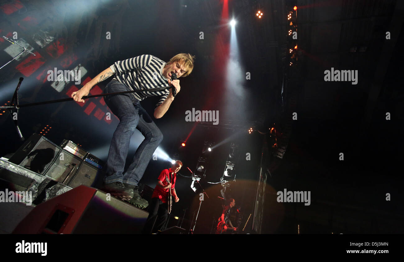 Singer Campino of the band 'Die Toten Hosen' performs on stage during the first concert of their tour 'Der Krach der Republik' at the Arena in Leipzig, Germany, 13 November 2012. Photo: Jan Woitas Stock Photo