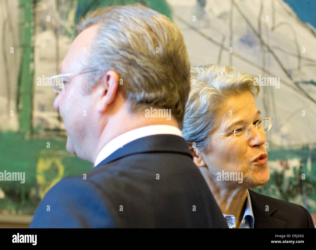 Berlin's senator of the interior Frank Henkel (L) greets President of Berlin intelligence service Claudia Schmid in Berlin, Germany, 14 November 2012. Schmid resigned after there has been an additional case of destroyed files at the Berlin intelligence service. Photo: KAY NIETFELD Stock Photo