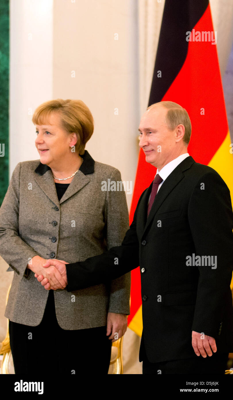 German Chancellor Angela Merkel (CDU) and Russia's Presdient meet at the Kremlin for bilateral talks in Moscow, Germany, 16 November 2012. It is Merkel's first visit to Moscow since Putin's renewed presidency in May 2012. Photo: KAY NIETFELD Stock Photo