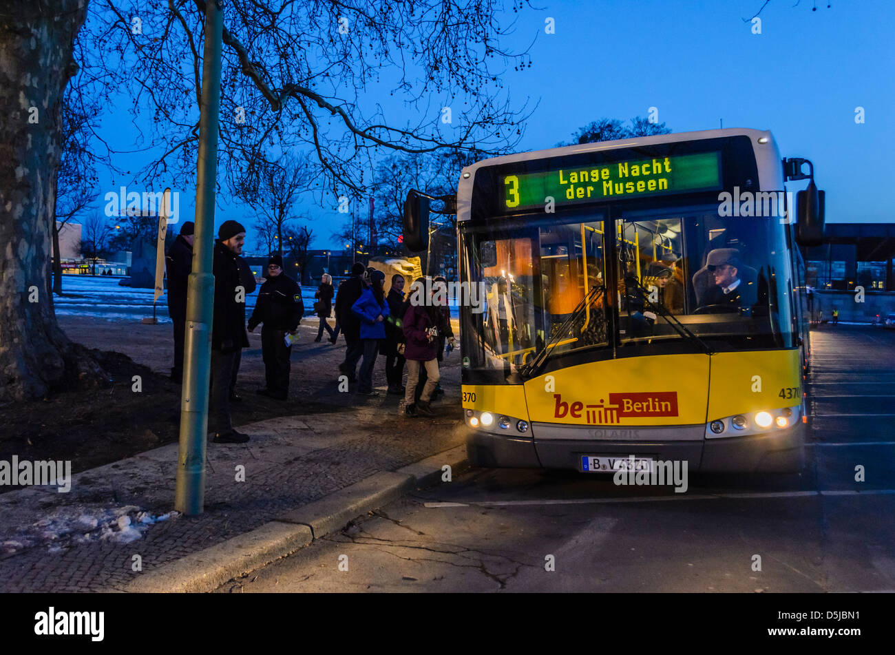 Feeder Bus High Resolution Stock Photography and Images - Alamy