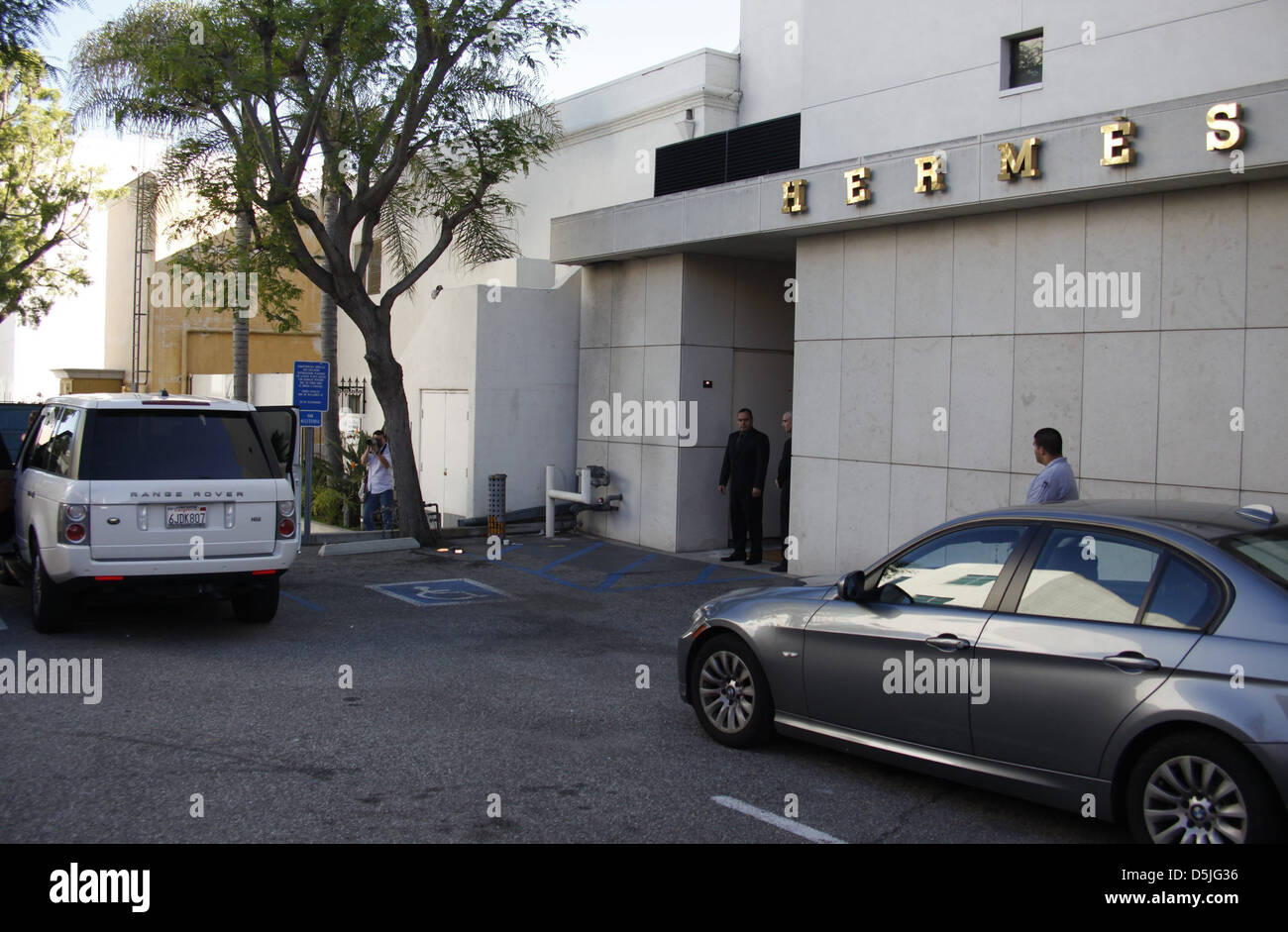 Hermes Store Beverly Hills editorial stock image. Image of cars - 162639499