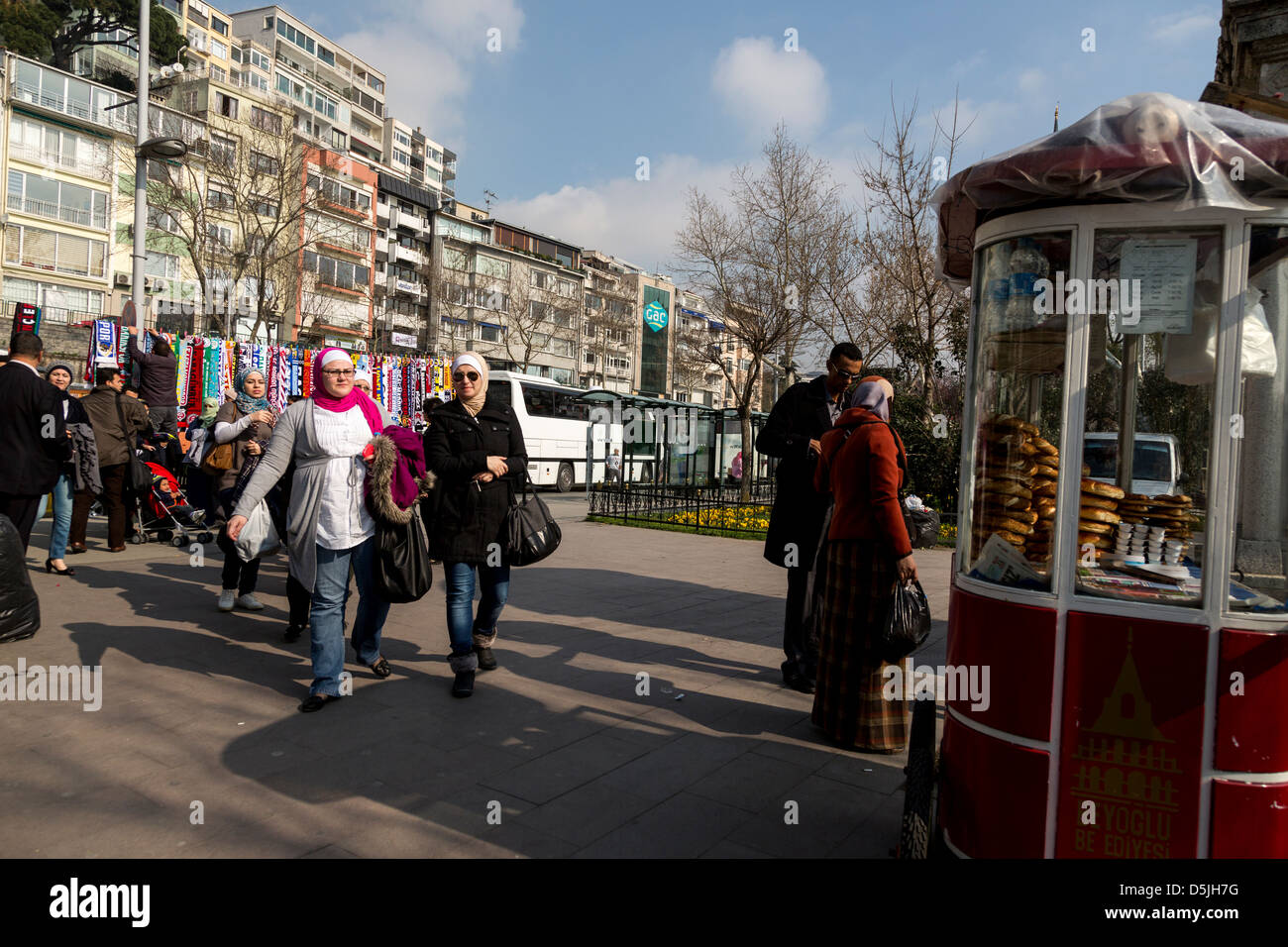 Daily life in Istanbul, Turkey Stock Photo Alamy