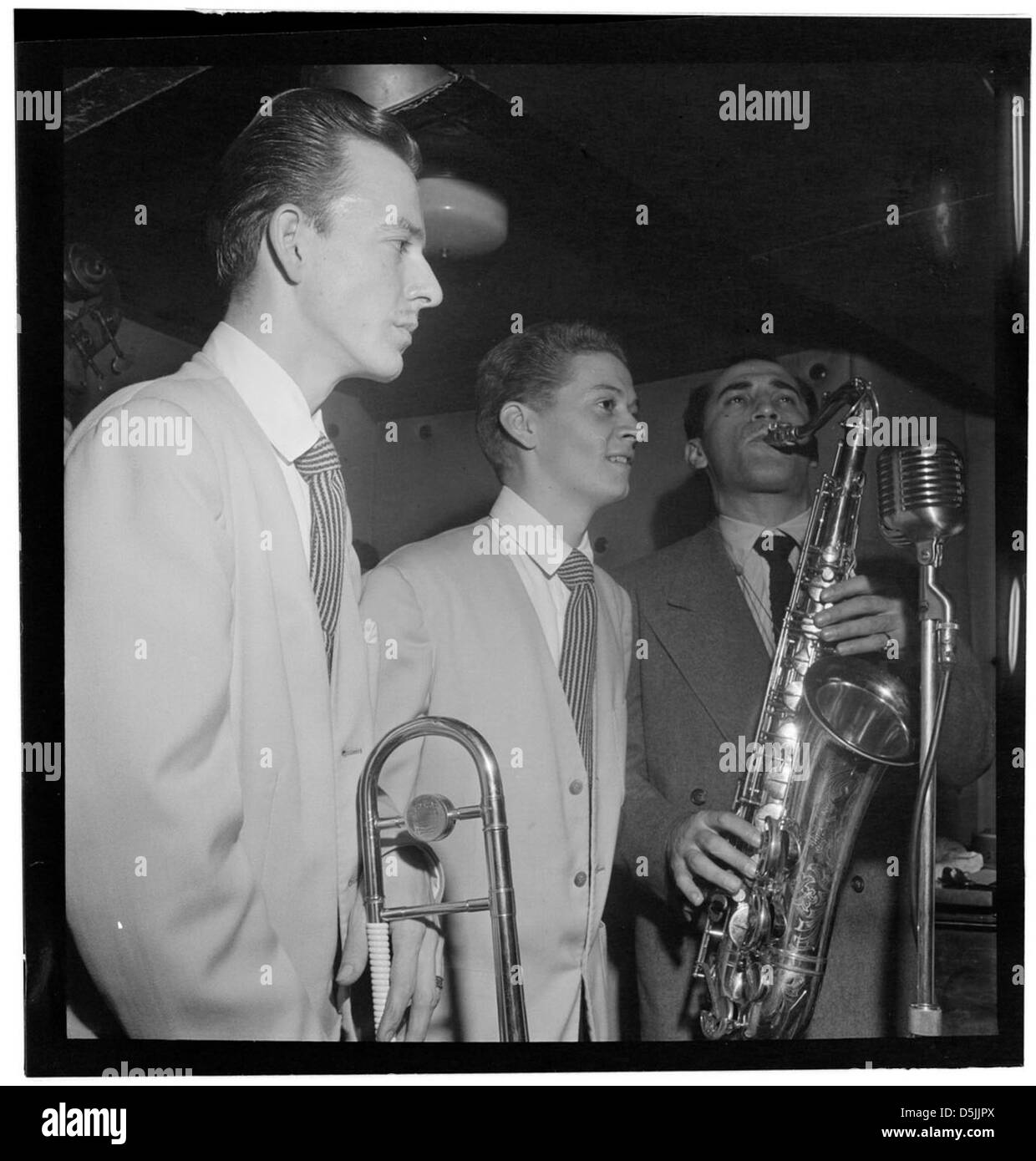 [Portrait of Buddy Stewart, Three Deuces(?), New York, N.Y., between ...