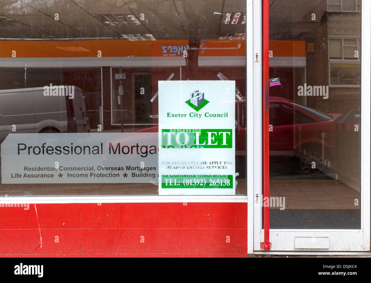 Mortgage shop that has closed down in the recession - Exeter, Devon. 2013 Stock Photo