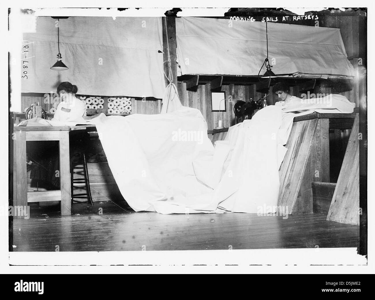 Old vintage sewing machine making hi-res stock photography and images ...