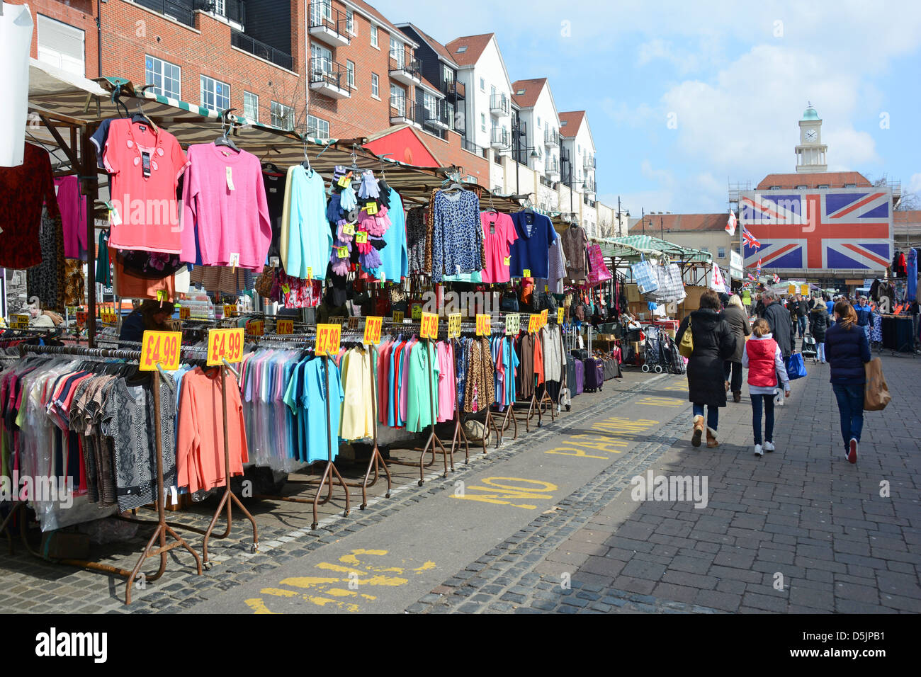 Clothes sale on market stall hi-res stock photography and images - Alamy