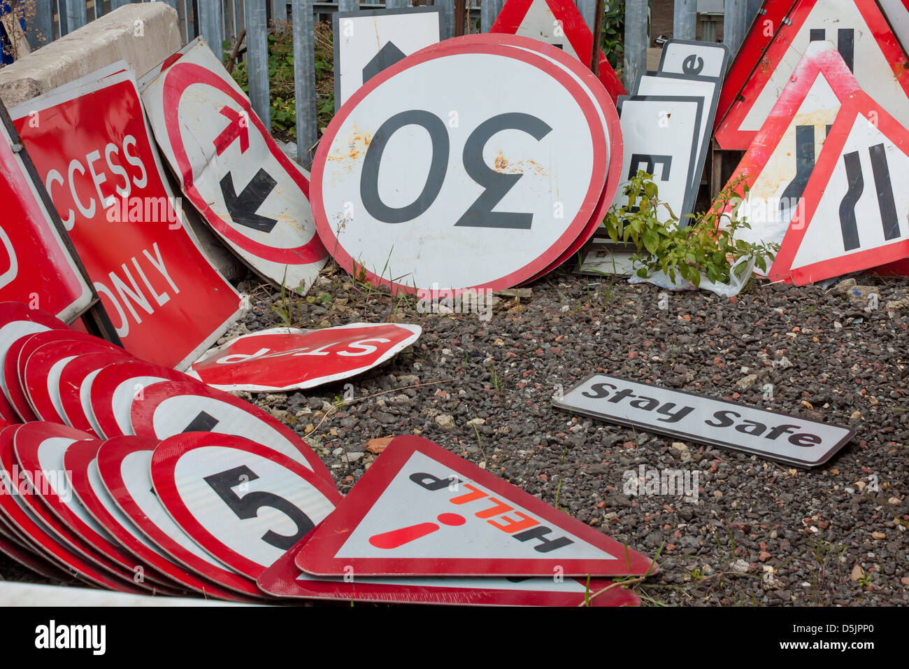 Highway code signs hi-res stock photography and images - Alamy