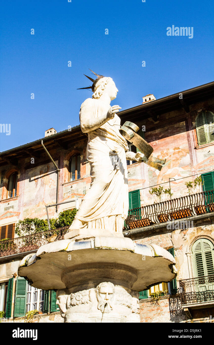 Fontana di Madonna Verona at Piazza delle Erbe Stock Photo - Alamy