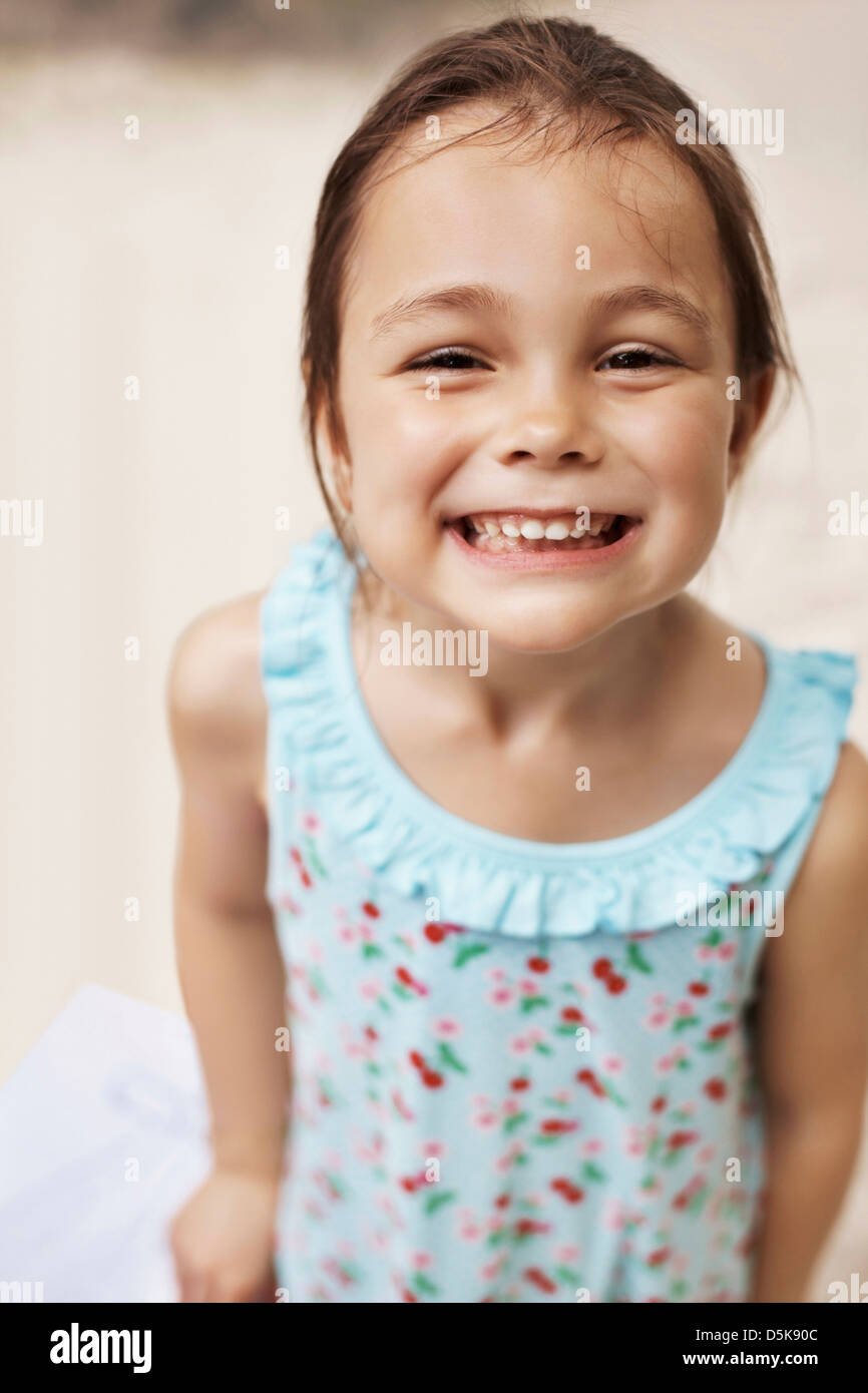 Back view portrait cute girl hi-res stock photography and images - Alamy