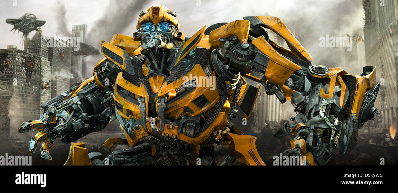 BUMBLEBEE TRANSFORMERS: DARK OF THE MOON (2011 Stock Photo - Alamy