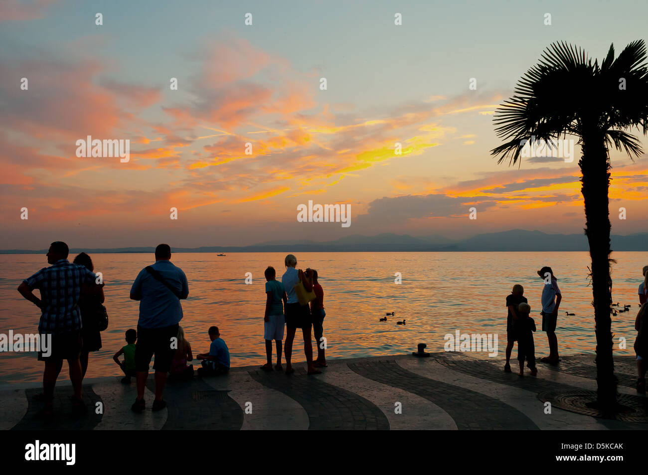 Lazise hi-res stock photography and images - Alamy