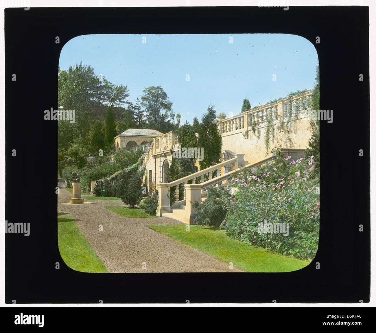 ["Killenworth," Dupont Pratt house, Glen Cove, New York. (LOC