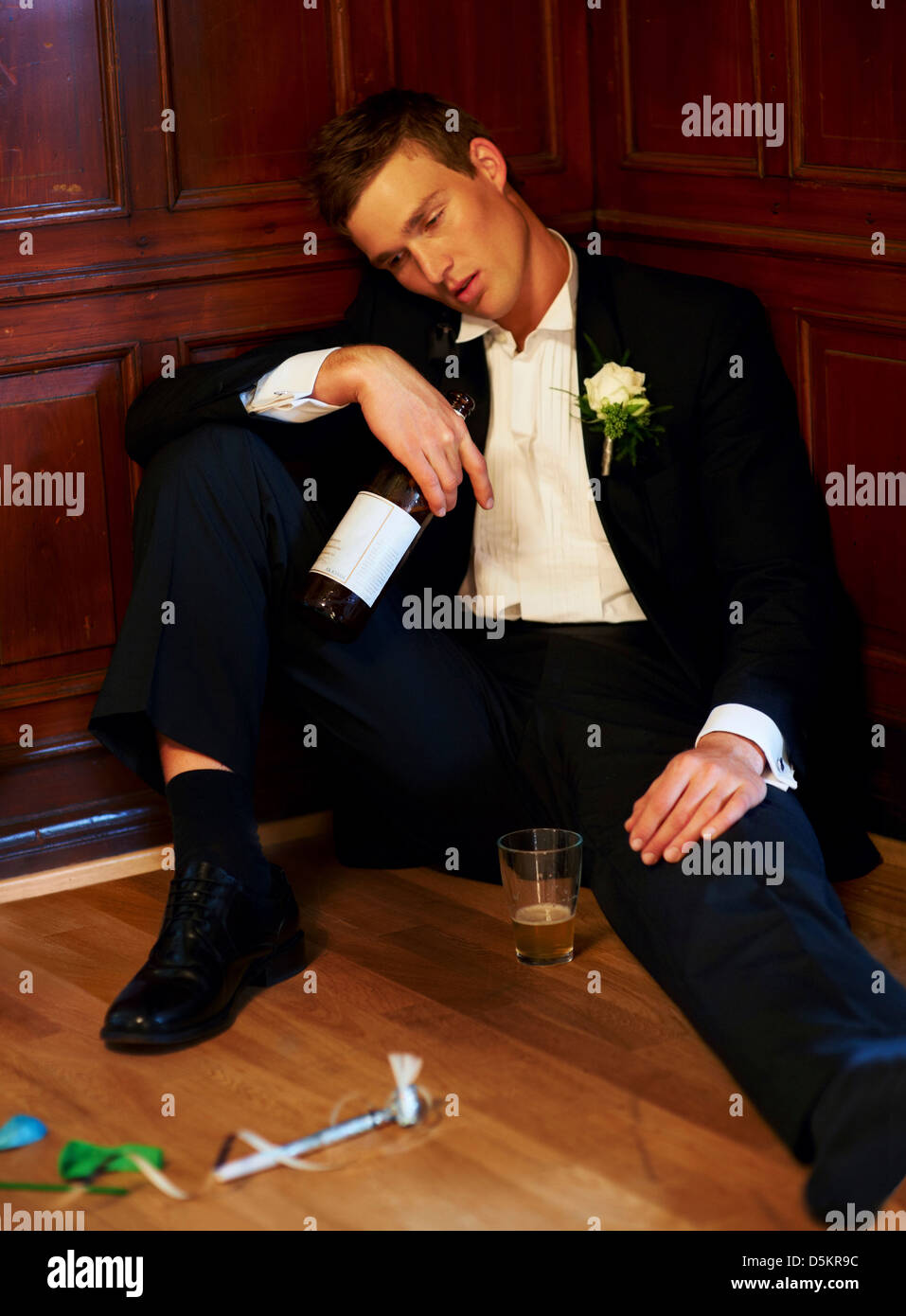 Dinner jacket drunk hi-res stock photography and images - Alamy