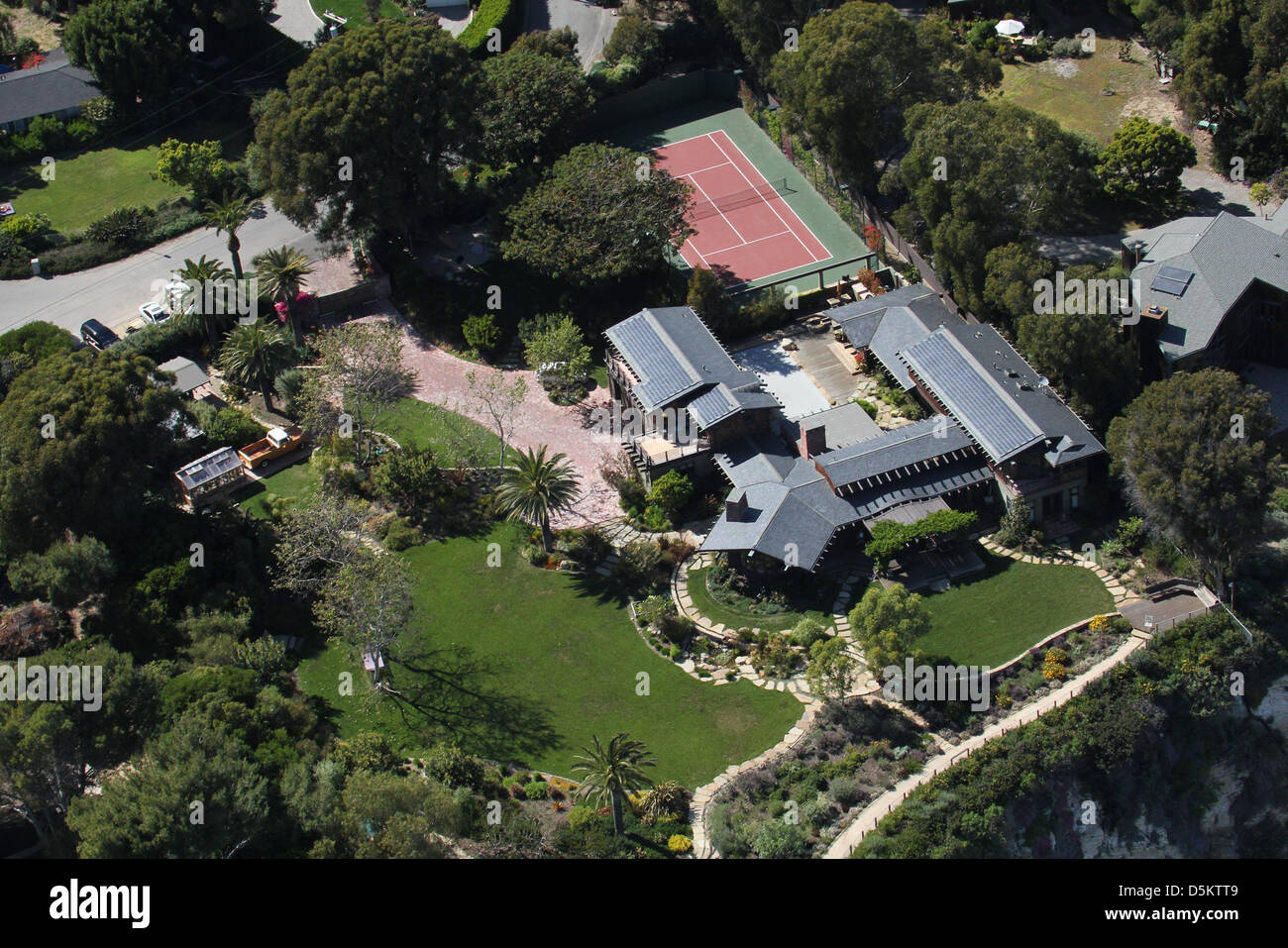 Aerial View Of Julia Robert S Home In Malibu Los Angeles