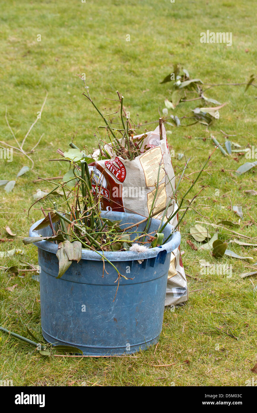 Weed bag hires stock photography and images Alamy