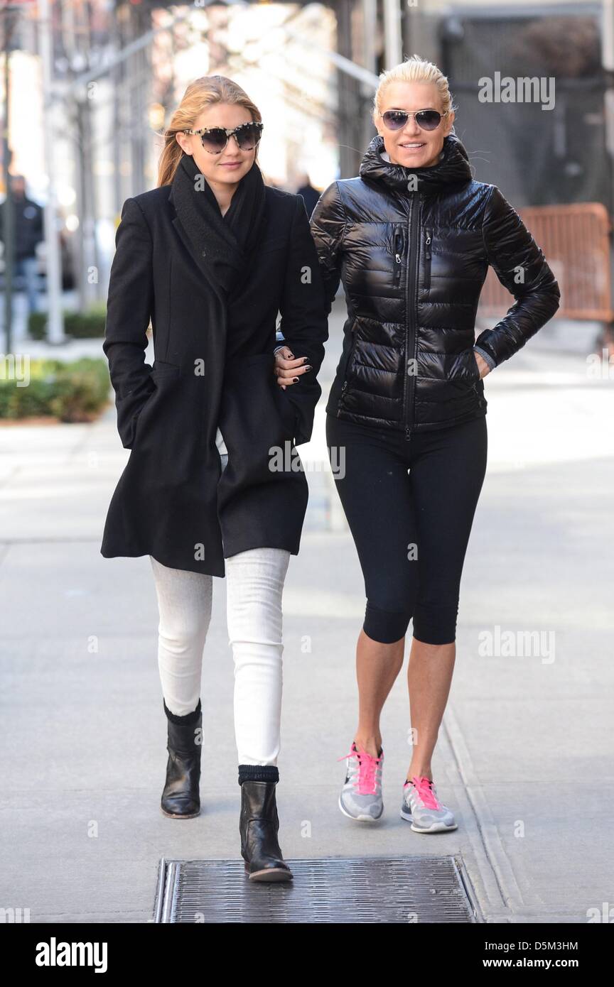 The Real Housewives of Beverly Hills' star Yolanda Foster and her daughter  Gigi Hadid seen out and about in Manhattan Featurin Stock Photo - Alamy