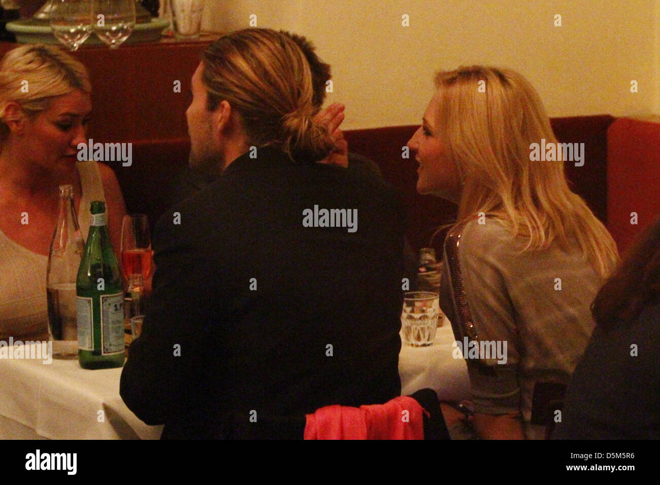 David Garrett And An Unidentified Female Having Dinner At Borchardt Stock Photo Alamy