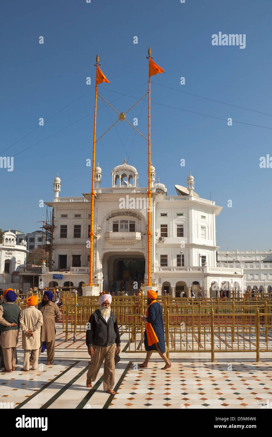 A busy scene at the Golden Temple Amritsar Stock Photo