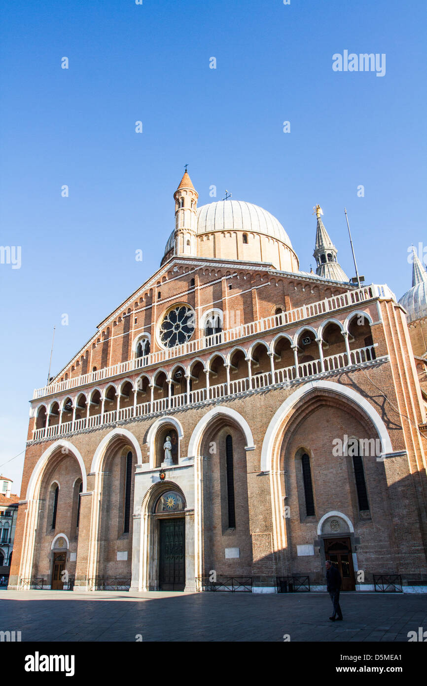 Basilica of Saint Anthony of Padua (Basilica di Sant'Antonio di Padova ...