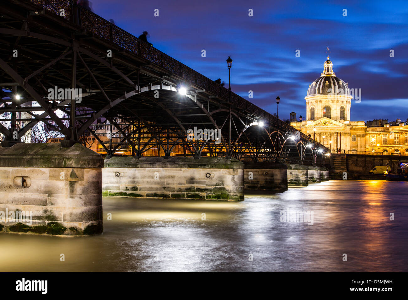 Pont Des Arts High Resolution Stock Photography And Images Alamy