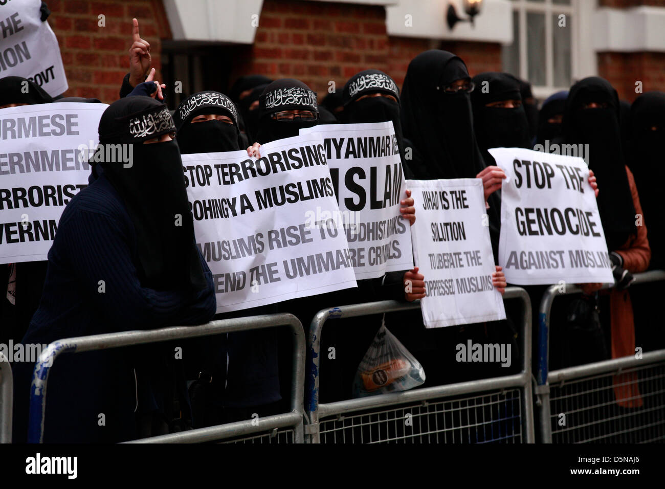 LONDON, 5 April 2013. Muslim demonstration against Burmese and Sri Lankan aggression took place at Hyde Park Gardens (Sri Lanka Embassy) and Charles Street (Burmese Embassy). Stock Photo