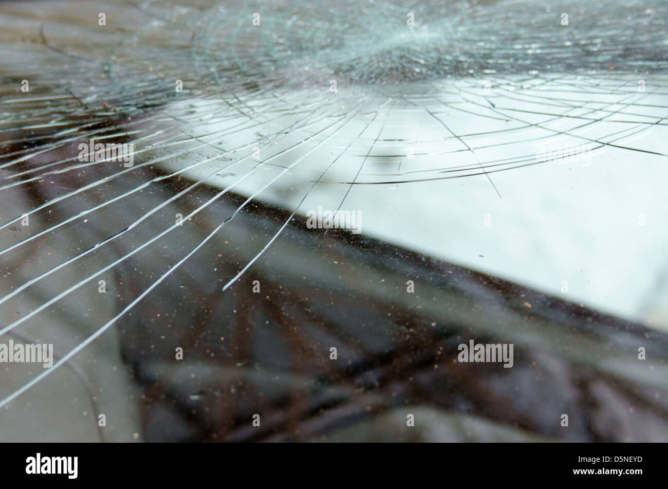 Truck windshield crack hi-res stock photography and images - Alamy
