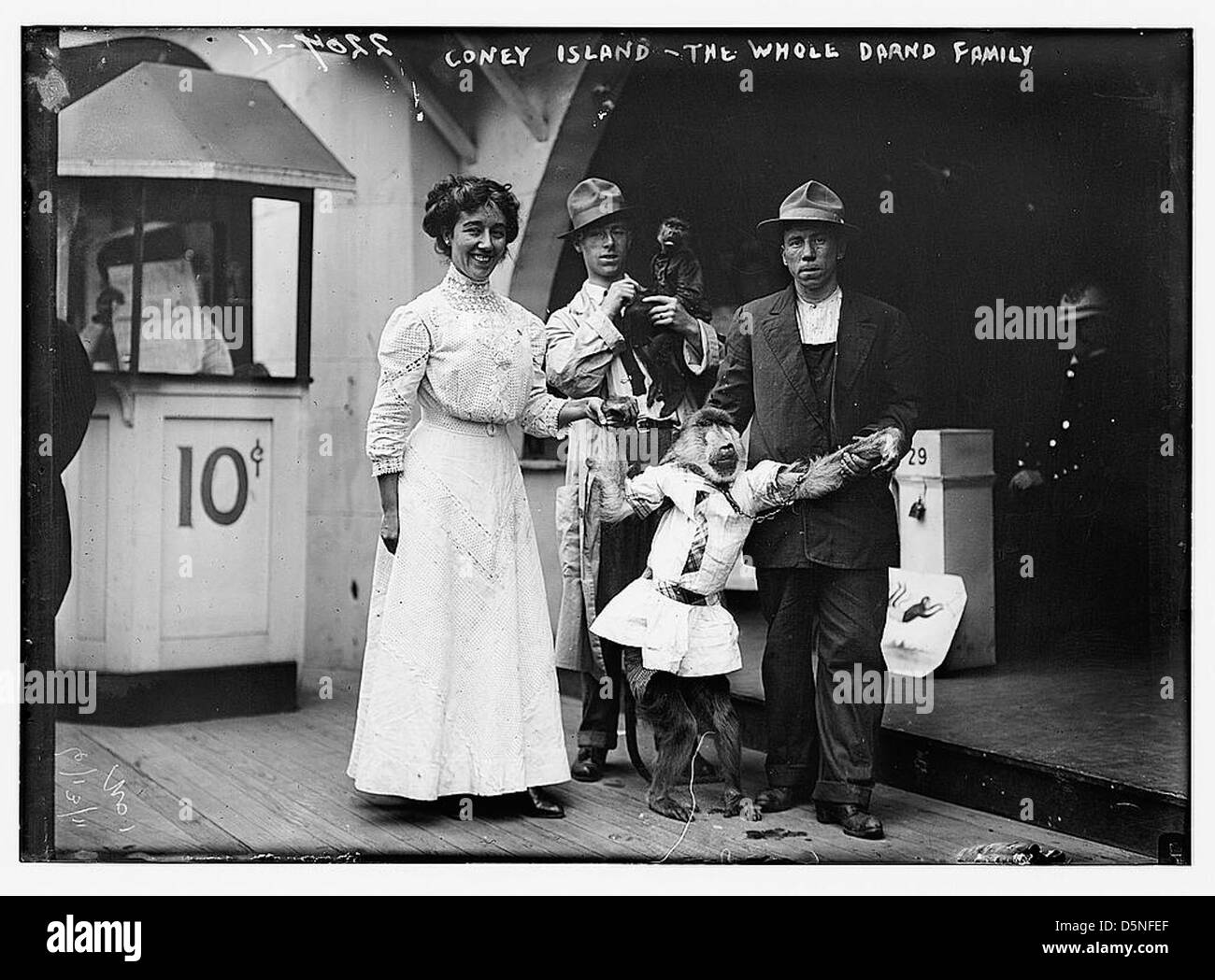 Coney Island, the Whole Drand Family (LOC) Stock Photo