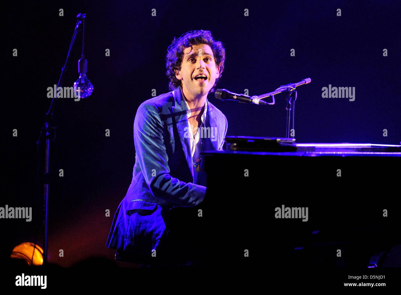 British singer mika hi-res stock photography and images - Page 3 - Alamy
