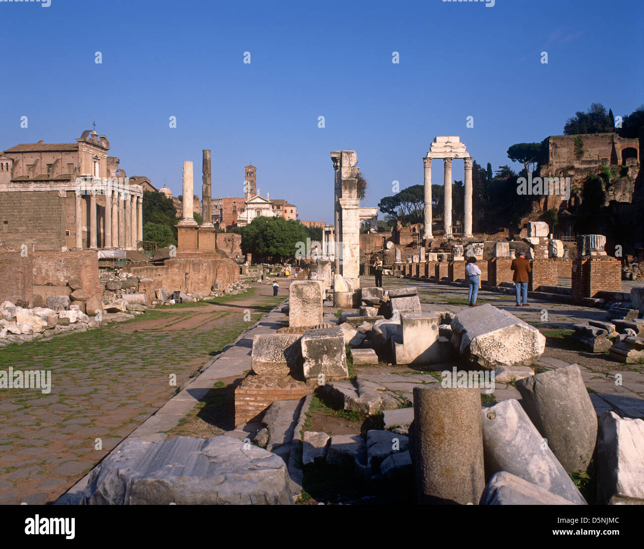 Roman ruins rome hi-res stock photography and images - Alamy