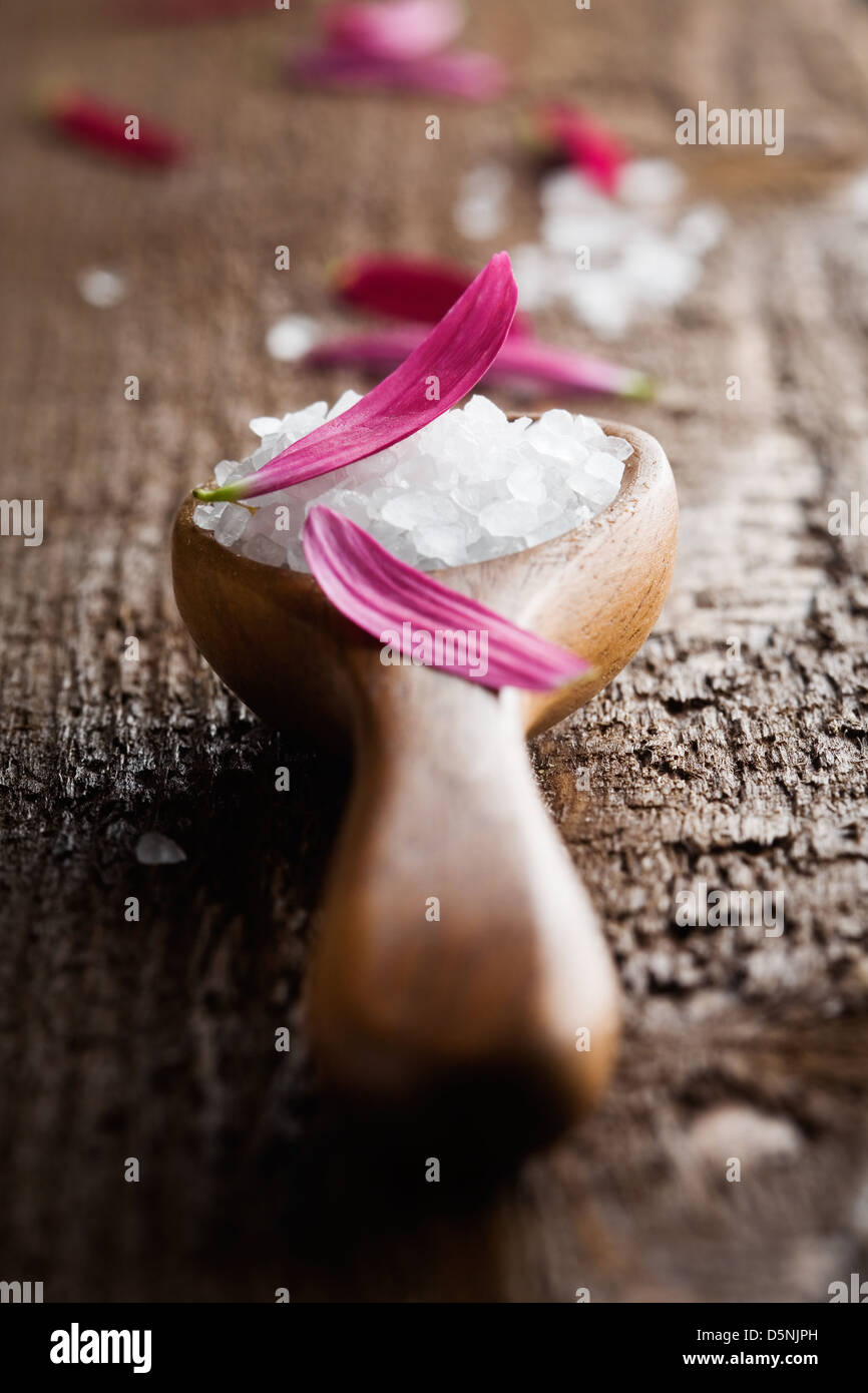 Bath salt and flower petals Stock Photo Alamy