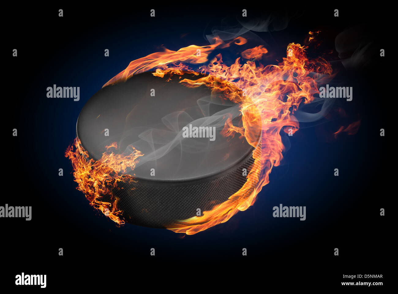 Fire. сожженная бумага. огненные вещи. пожар в квартире. горящий предмет.