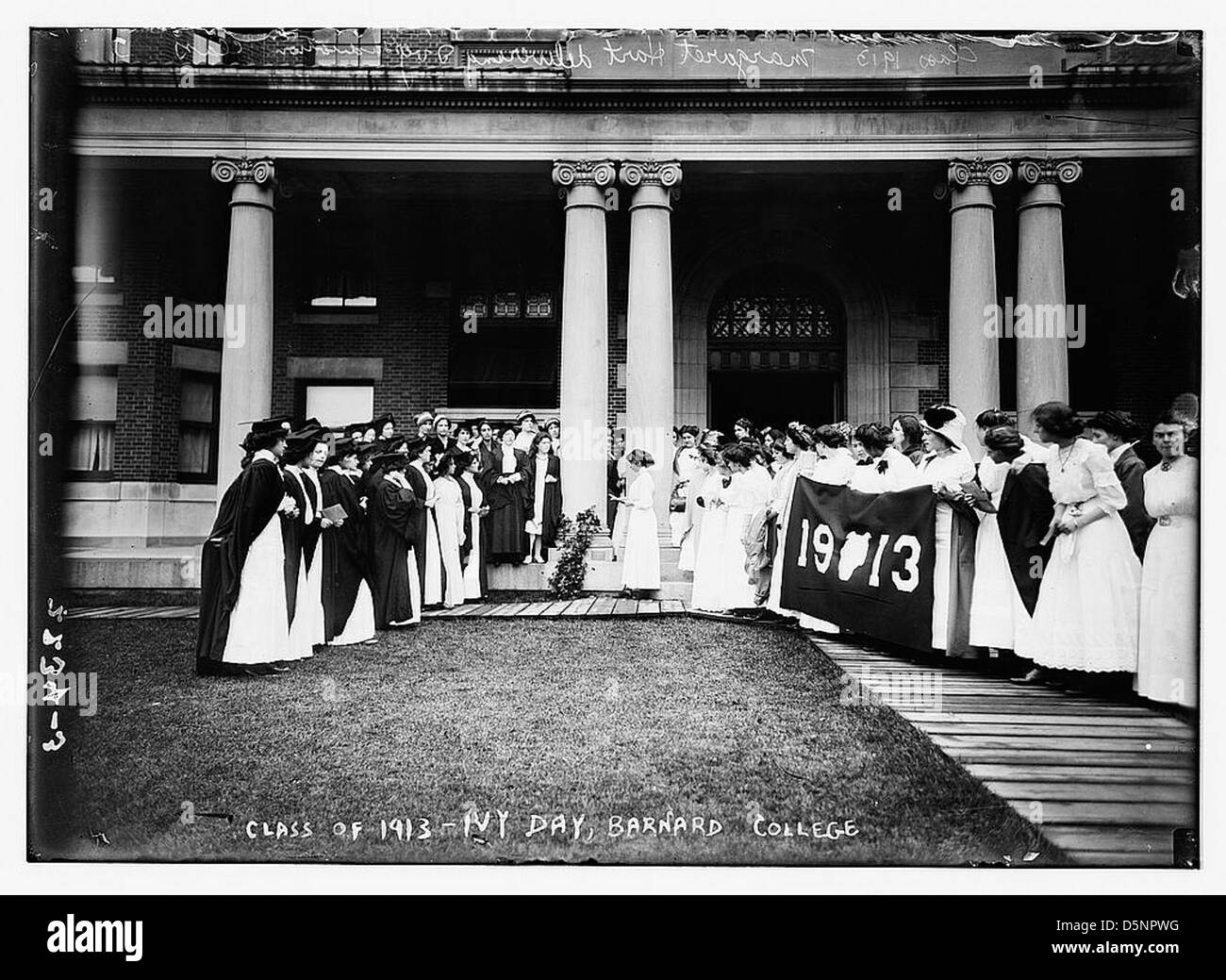 Class of 1913, Ivy Day, Barnard (LOC Stock Photo Alamy