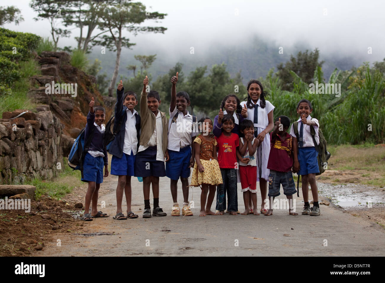 Kids in sri lanka hi-res stock photography and images - Alamy