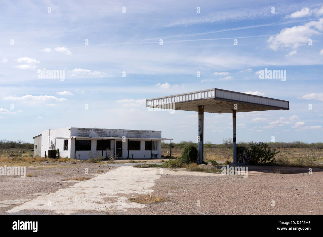 Abandoned gas station on Highway 281 North of Edinburg, Texas Stock