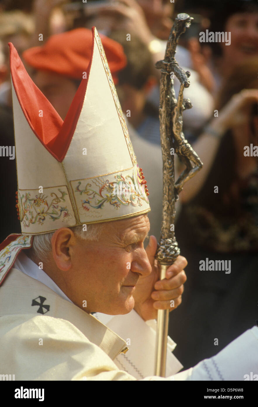 Pope John Paul II 1980s papal visit to UK 1982. Wembley arena  HOMER SYKES Stock Photo