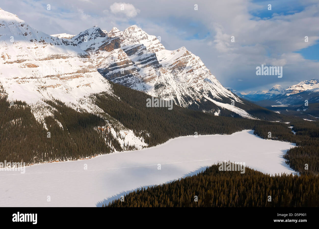 Black and white peyto lake hi-res stock photography and images - Alamy