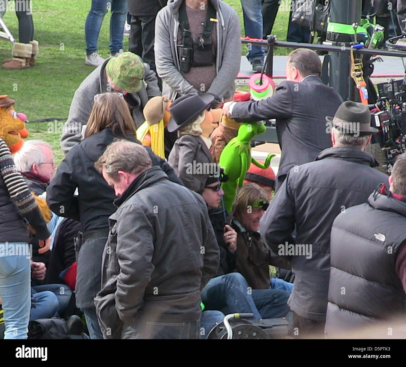 Ricky Gervais on set for The Muppets... Again! filming scenes in Greenwich Royal Naval College,  London. Stock Photo