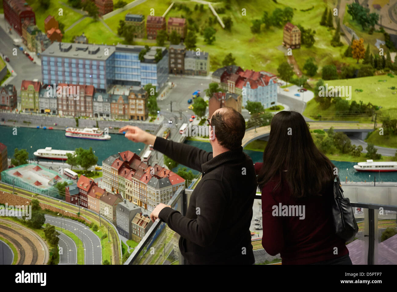 H0 Hi Res Stock Photography And Images Page 10 Alamy
