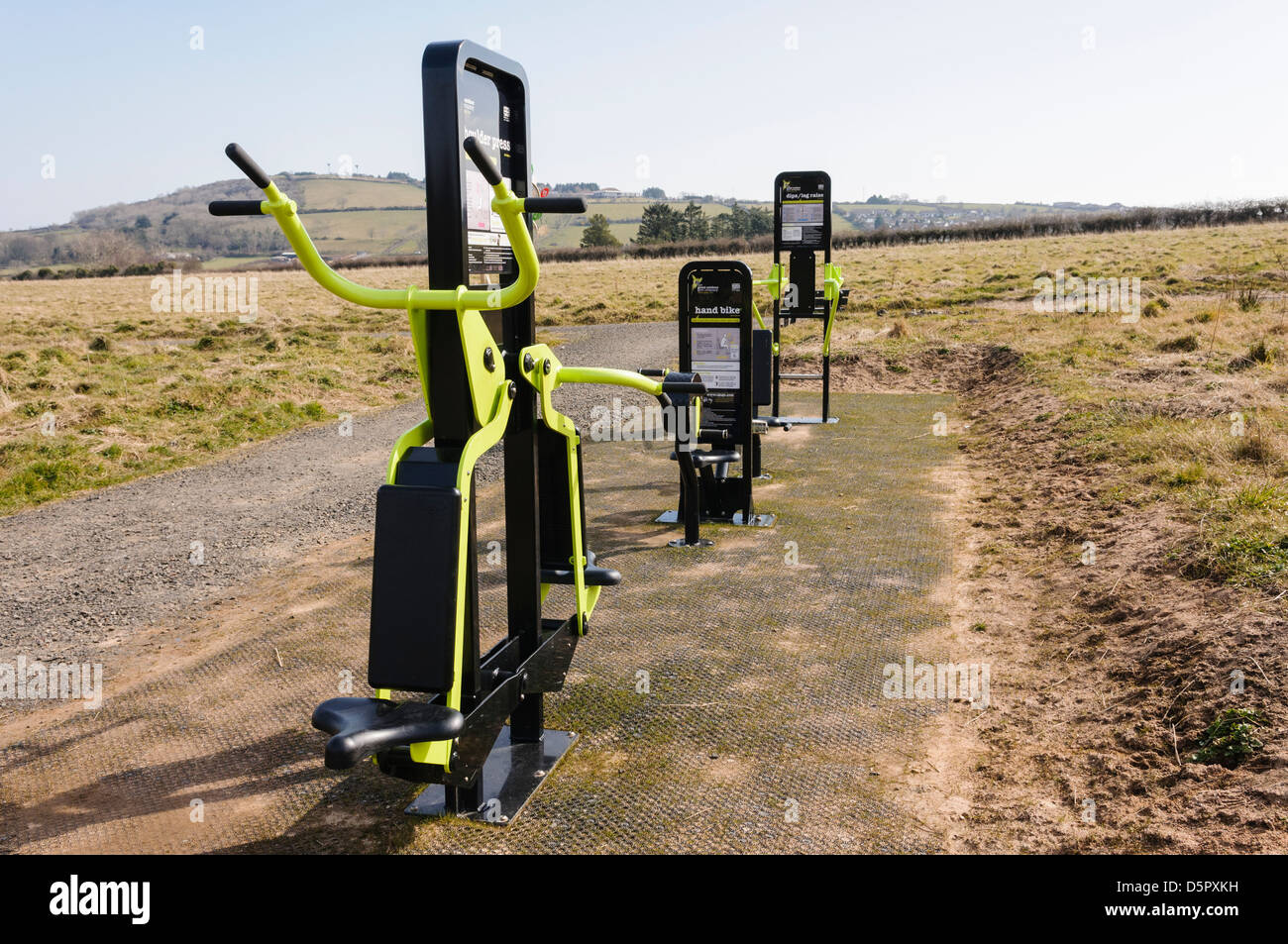 Outdoor gym uk hires stock photography and images Alamy