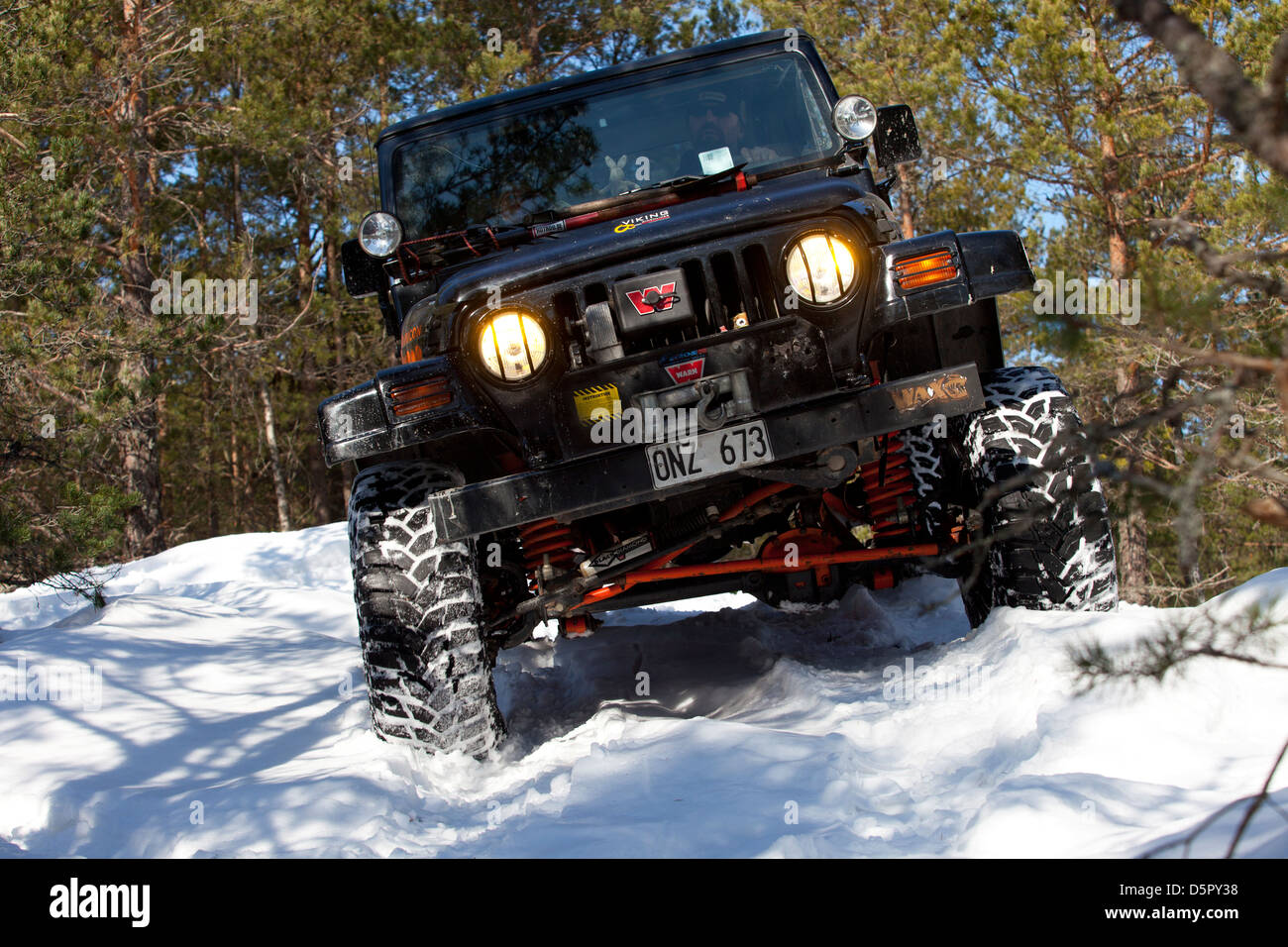 4 wheel drive in the snow Stock Photo Alamy