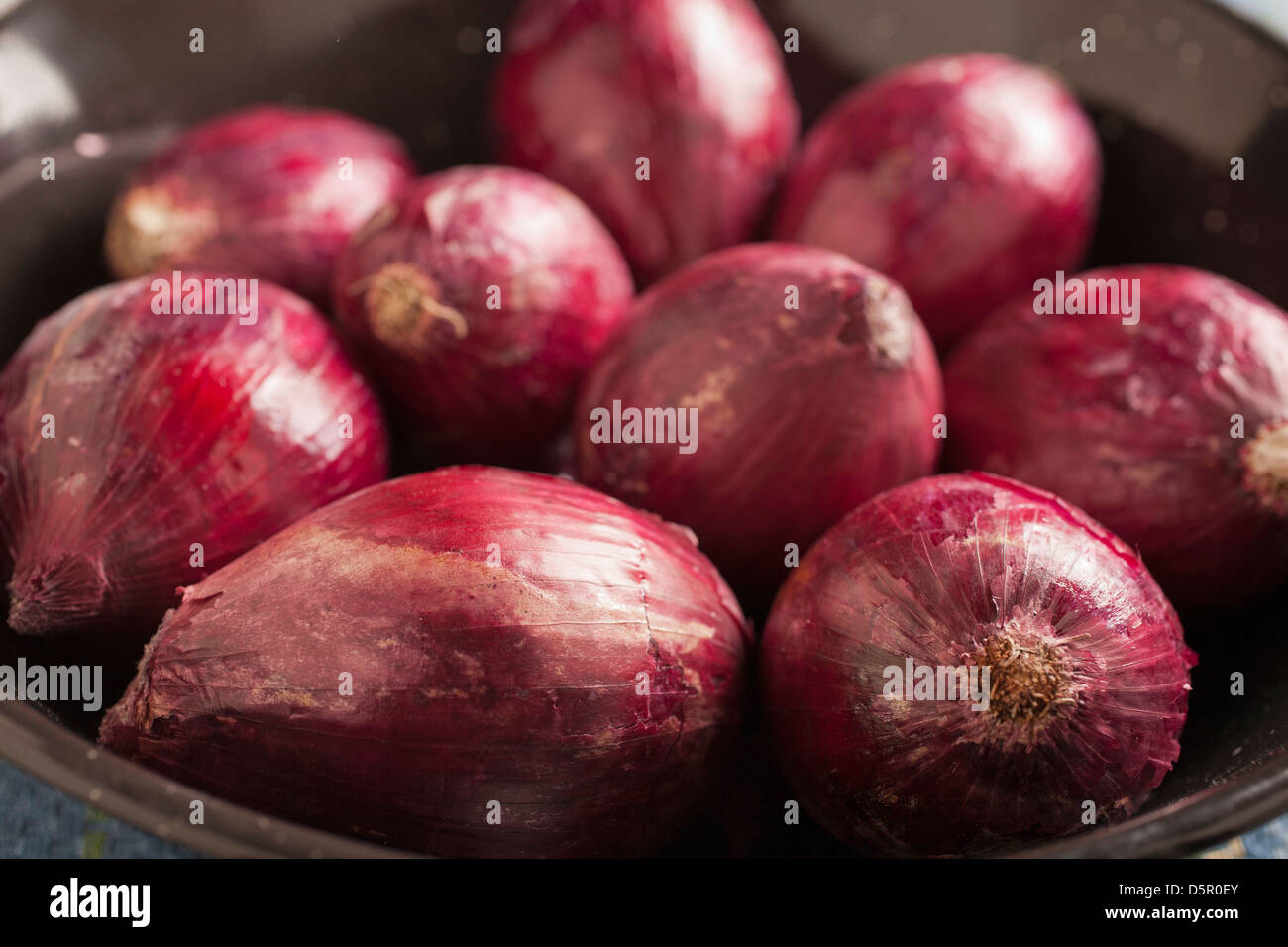 whole red onions Stock Photo