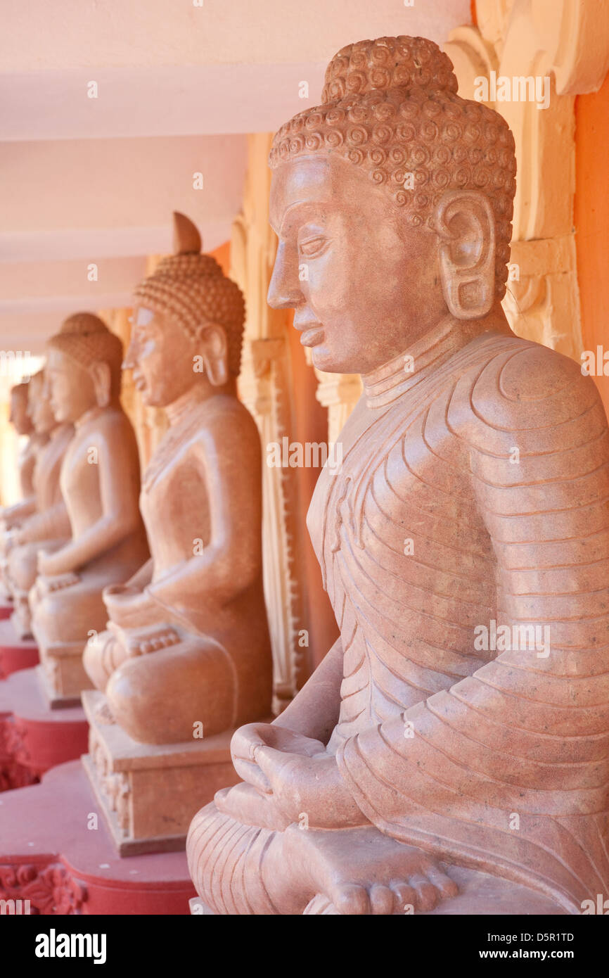 Bhuddist statues hires stock photography and images Alamy