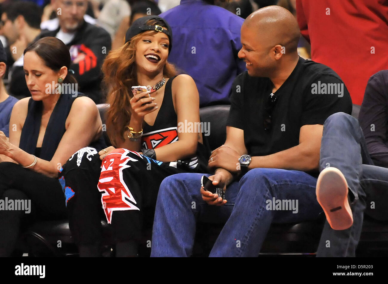 Los Angeles, California, USA. 7th April 2013. R&B Recording Artis Rihanna Robyn Fenty attends the NBA Basketball game between the Los Angeles Lakers and the Los Angeles Clippers at Staples Center in Los Angeles, California..The Los Angeles Clippers defeat the Los Angeles Lakers 109-95.Louis Lopez/CSM/Alamy Live News Stock Photo